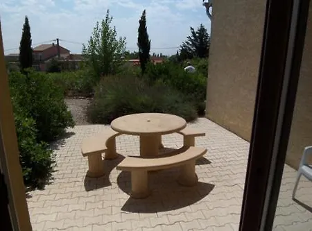 Maisonnette Pour 6 Personnes Avec Piscine *